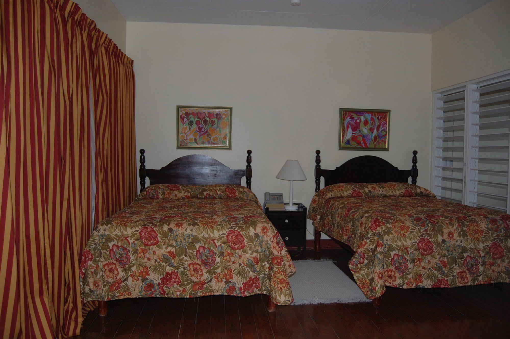 Inn At Shaw Park Gardens & Waterfalls Ocho Rios Dış mekan fotoğraf