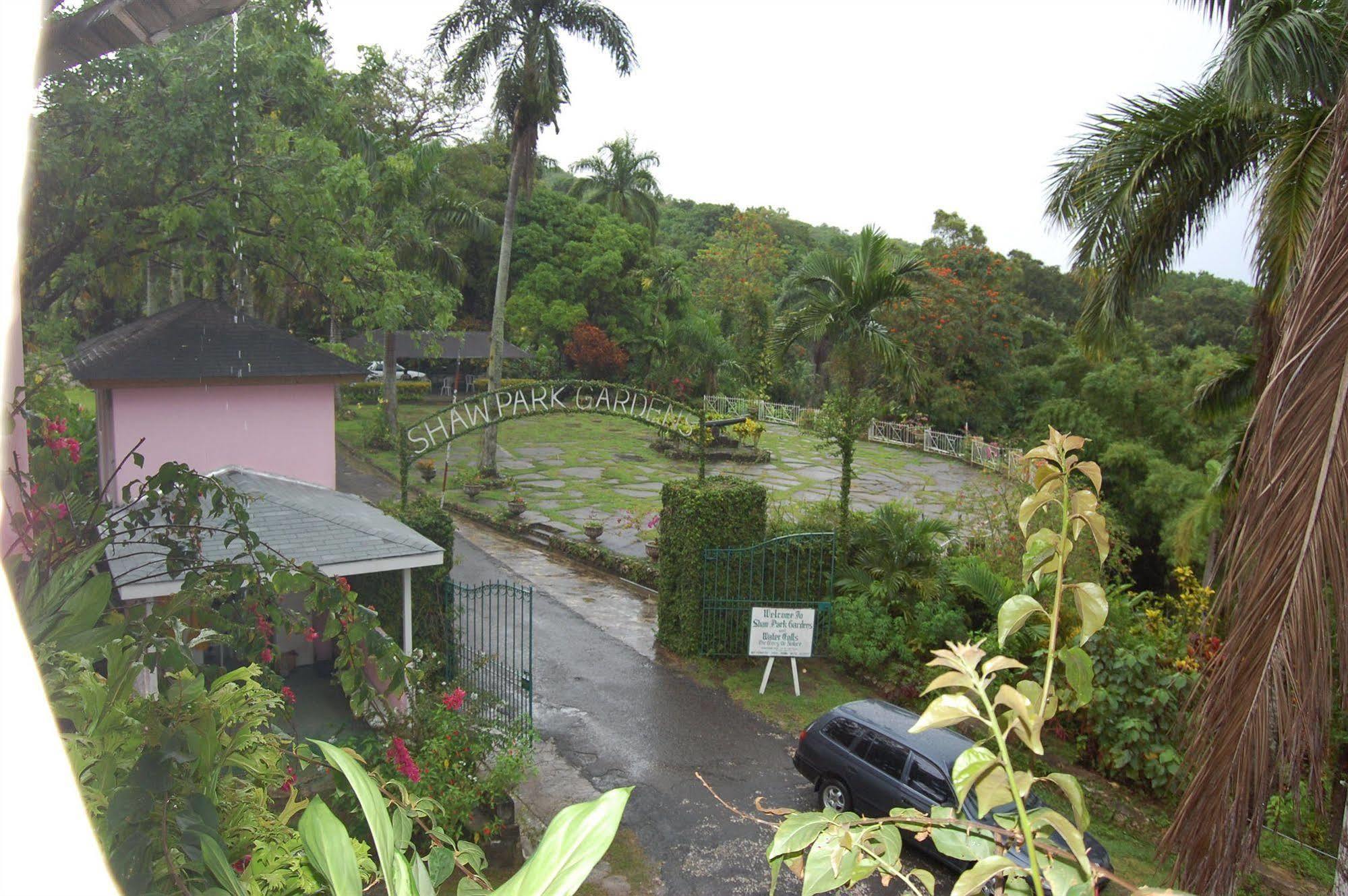 Inn At Shaw Park Gardens & Waterfalls Ocho Rios Dış mekan fotoğraf